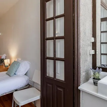 61 - Bright 2br W/ Balcony By Lovelystay * Porto