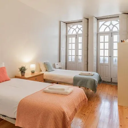 61 - Bright 2br W/ Balcony By Lovelystay Apartment Porto
